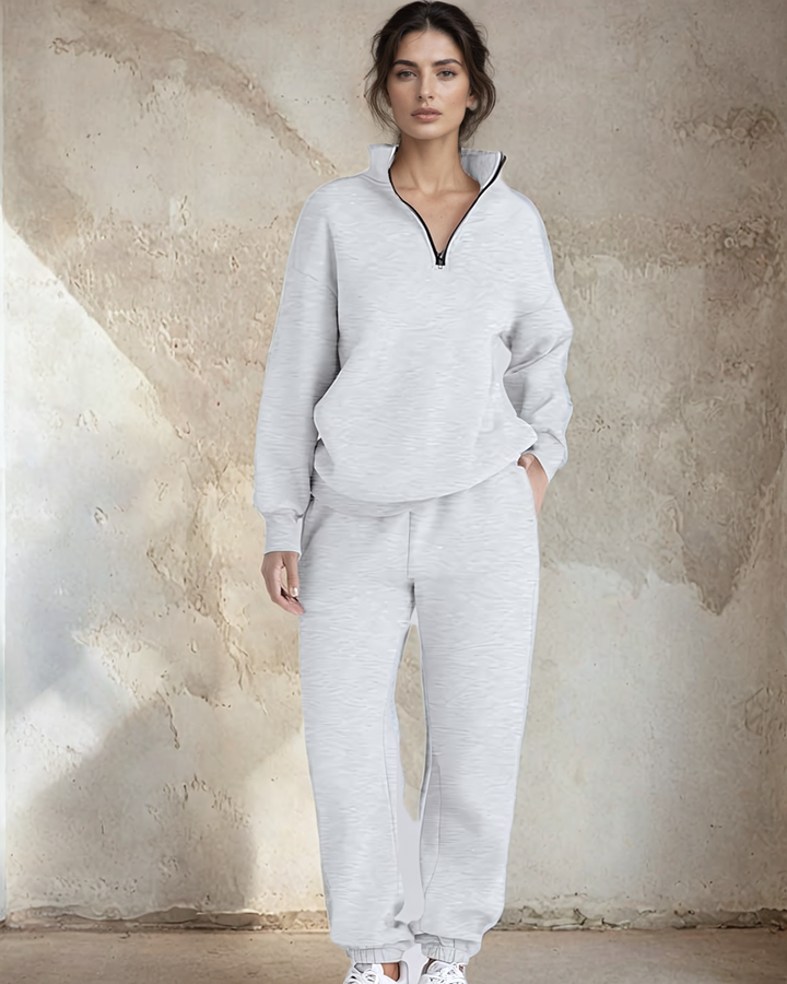 The most comfortable woman's jogger set.